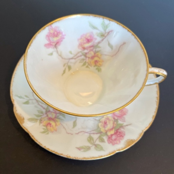Rare Limoges French Cups and Saucers Set of 4  Baltimore Rose Pattern - Picture 2 of 12
